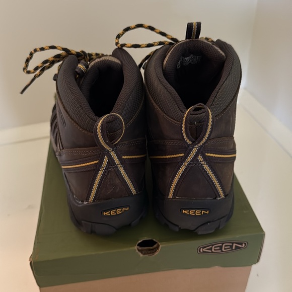 NEW Keen Men’s Voyageur Raven/Tawny Olive Mid Hiking Boots size US 11 - Picture 4 of 5